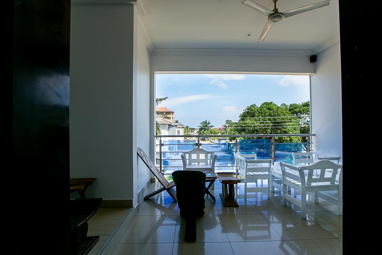 @Home Boutique B&B Hostel And Suite Accra Ngoại thất bức ảnh