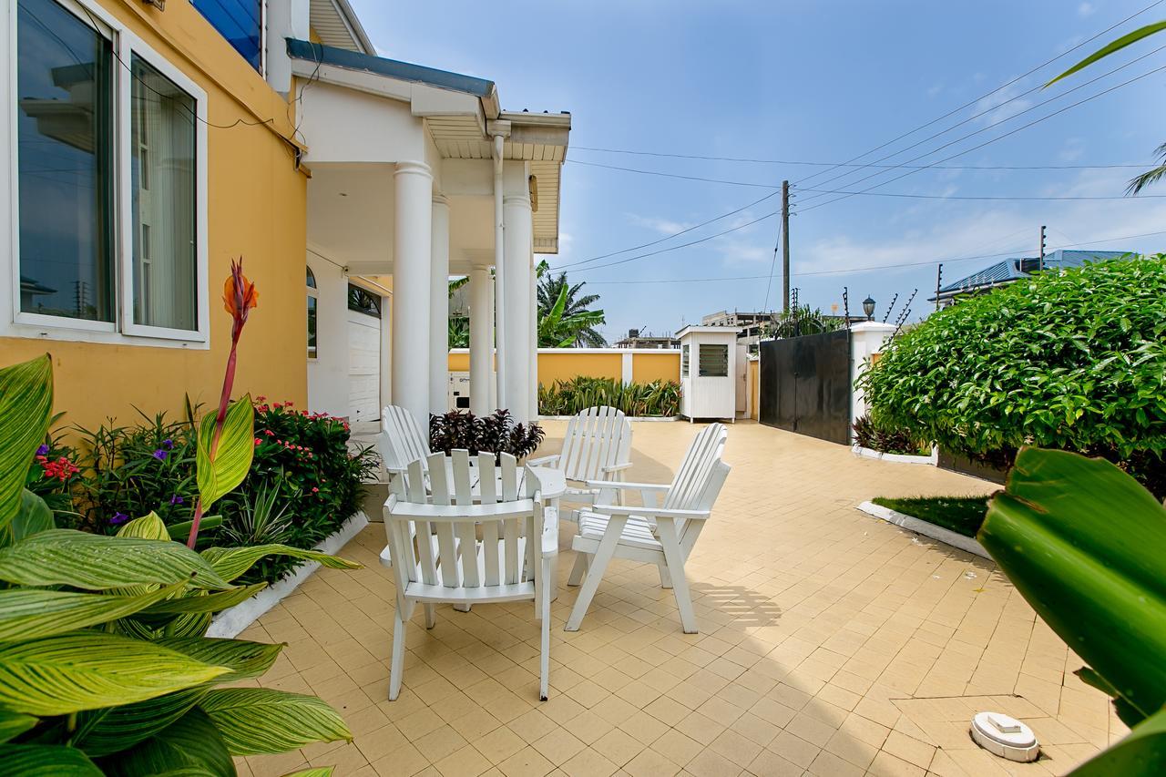 @Home Boutique B&B Hostel And Suite Accra Ngoại thất bức ảnh