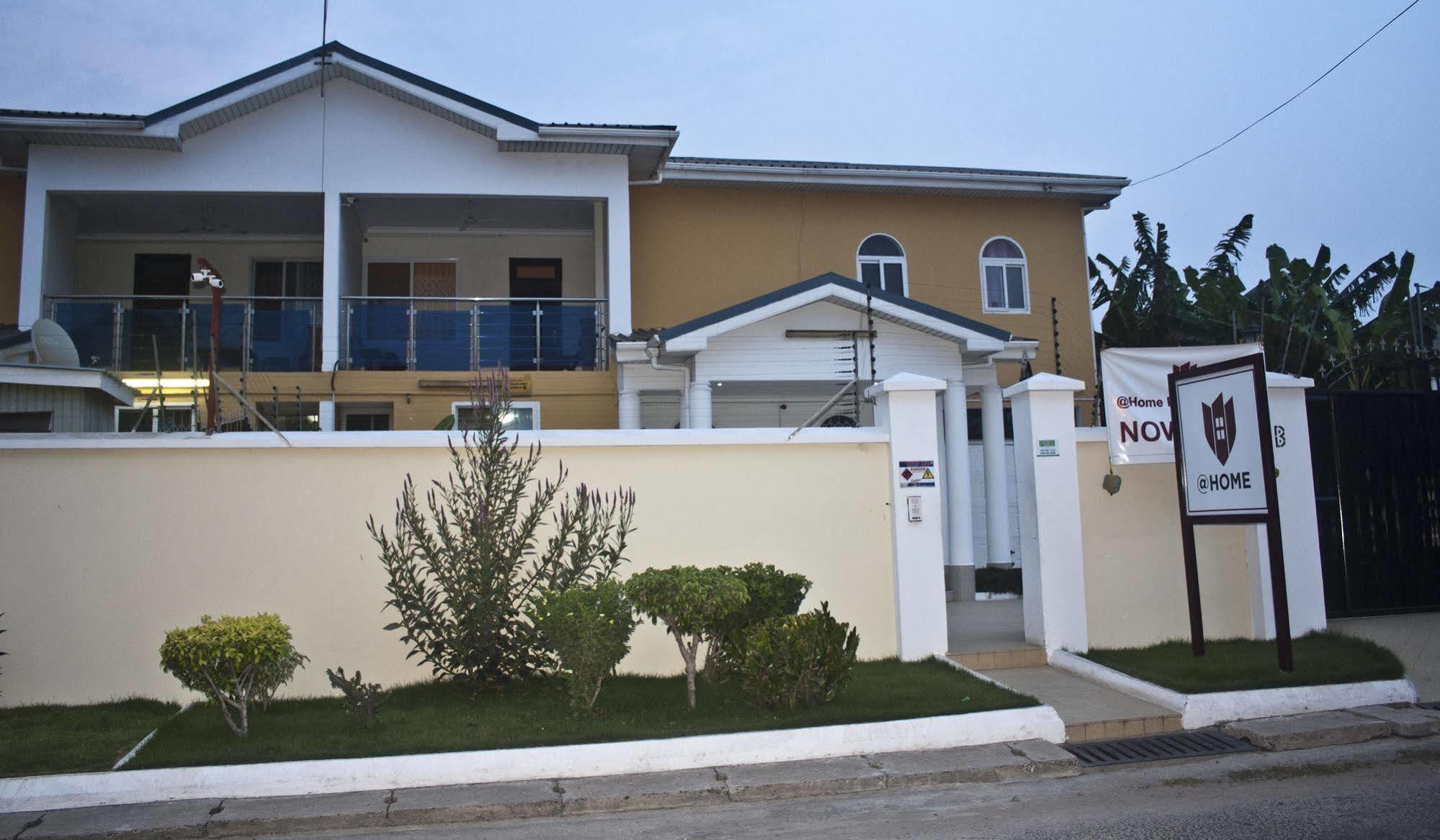 @Home Boutique B&B Hostel And Suite Accra Ngoại thất bức ảnh